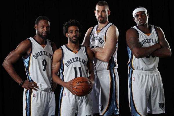 NBA常规赛：东契奇34+8助詹姆斯31+9 湖人主场险胜灰熊终结低迷