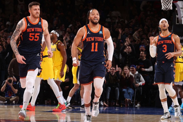 活塞121-90狂胜尼克斯 康宁汉姆29+13送对手四连败