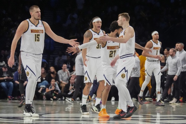 NBA常规赛：湖人客场险胜掘金 多人缺战改写战局 掘金连败陷低迷