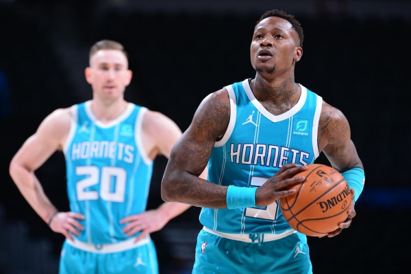 空砍49分！弗拉格一战书写两项历史，黄蜂5连胜追平十年纪录