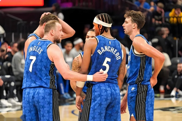 雷霆主场狂胜36分巩固榜首 哈滕三双亚历山大稳控节奏